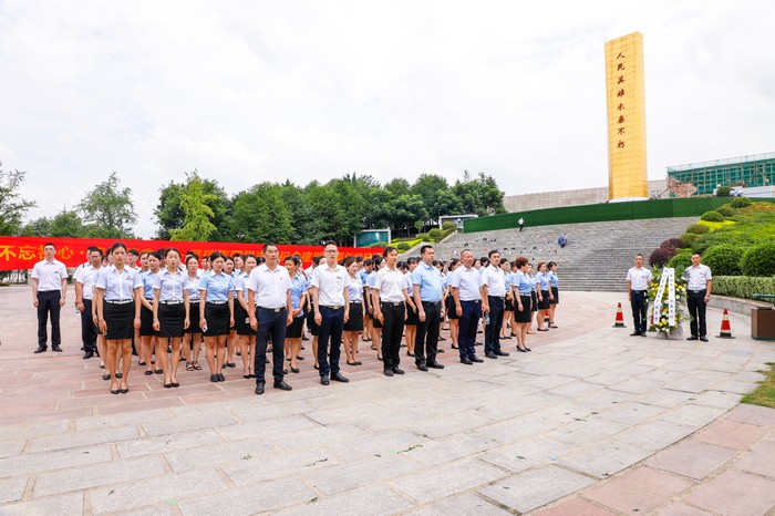 不忘初心 牢记使命——必威Betway中文版党支部开展纪念建党98周年党日活动(图5)