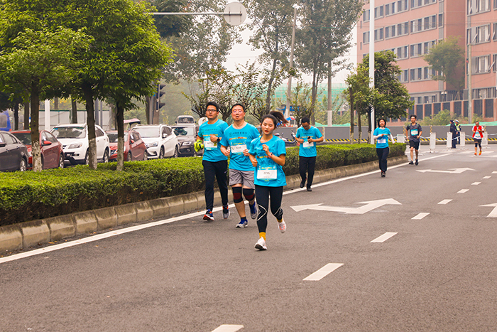 为健康和梦想努力奔跑 ——betway必威健儿参加2019“农行杯”高新绿道第三次优跑竞赛活动(图10)