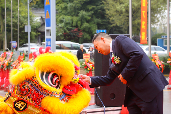 芙蓉盛开别样红 ——必威Betway中文版旗下betway必威芙蓉世纪酒店开业庆典隆重举行(图8)